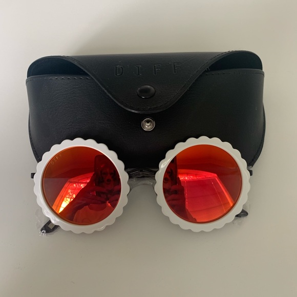 Diff Sunglasses - Picture 1 of 4